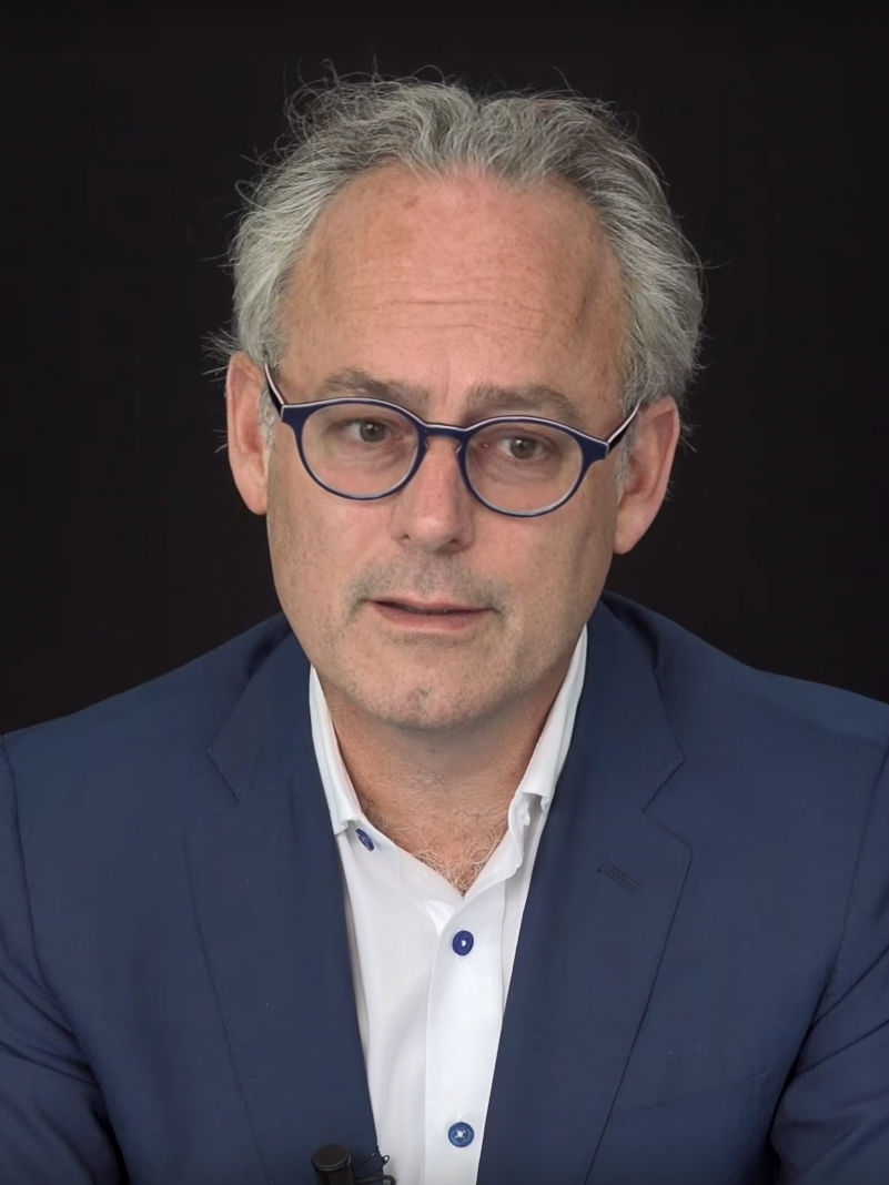 Amor Towles Foto