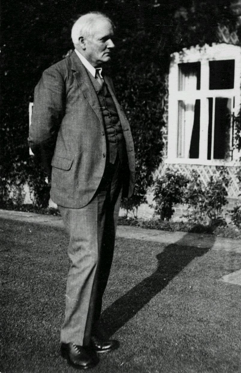 Donald Francis Tovey Foto