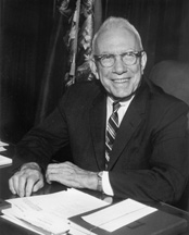 George Aiken Foto