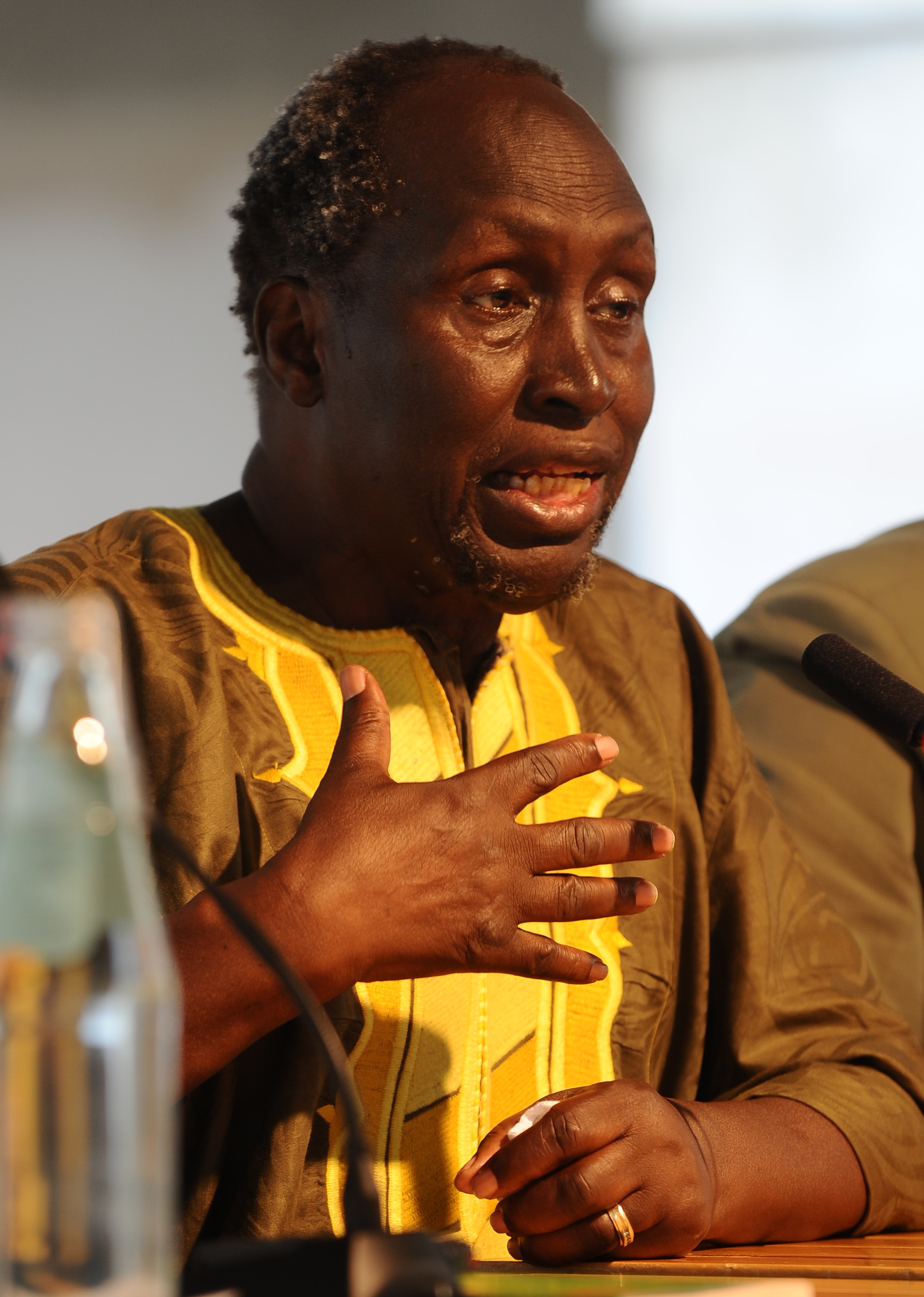 Ngũgĩ wa Thiong’o Foto