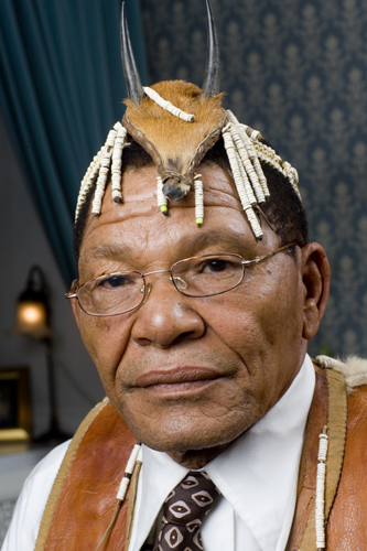 Roy Sesana Foto